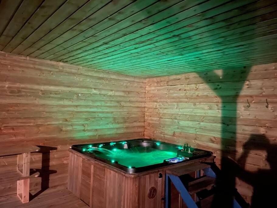 John The Mills Cottage Spahot Tub Private Beach Donegal Town المظهر الخارجي الصورة